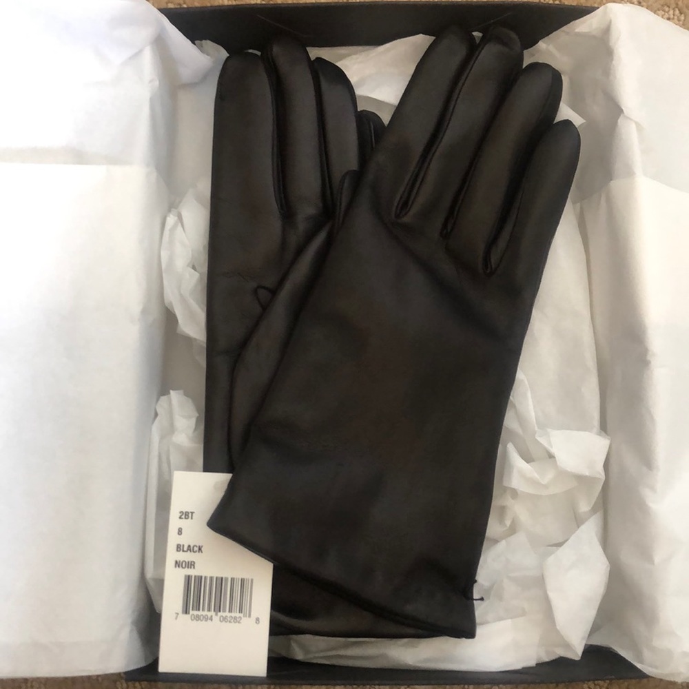 SAKS FIFTH AVENUE GLOVES